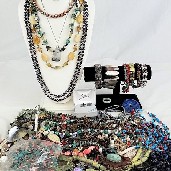 Meet your Posher, Lily - Picture 3 of 8